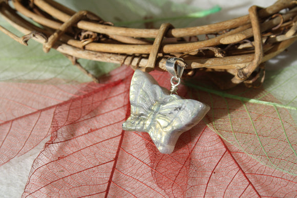 Pendentif LABRADORITE papillon