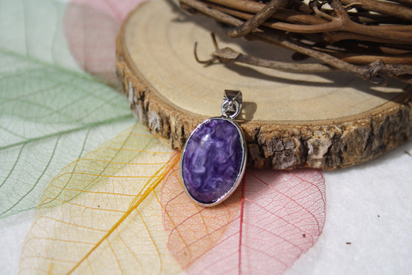 Pendentif en CHAROITE