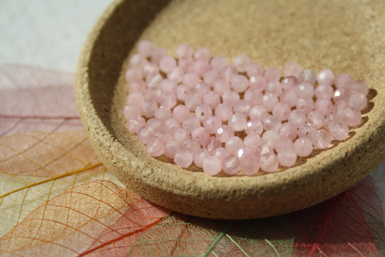 QUARTZ ROSE perles FACETTES 4 mm